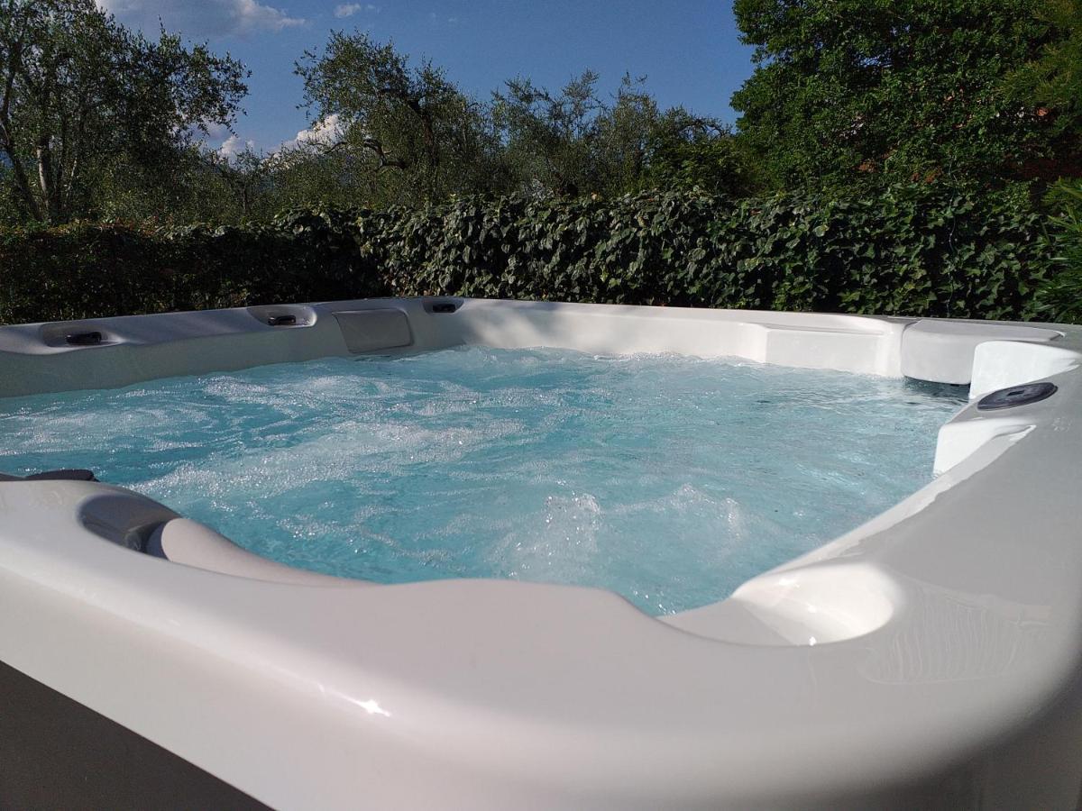 Villalvento Brenzone sul Garda Bagian luar foto