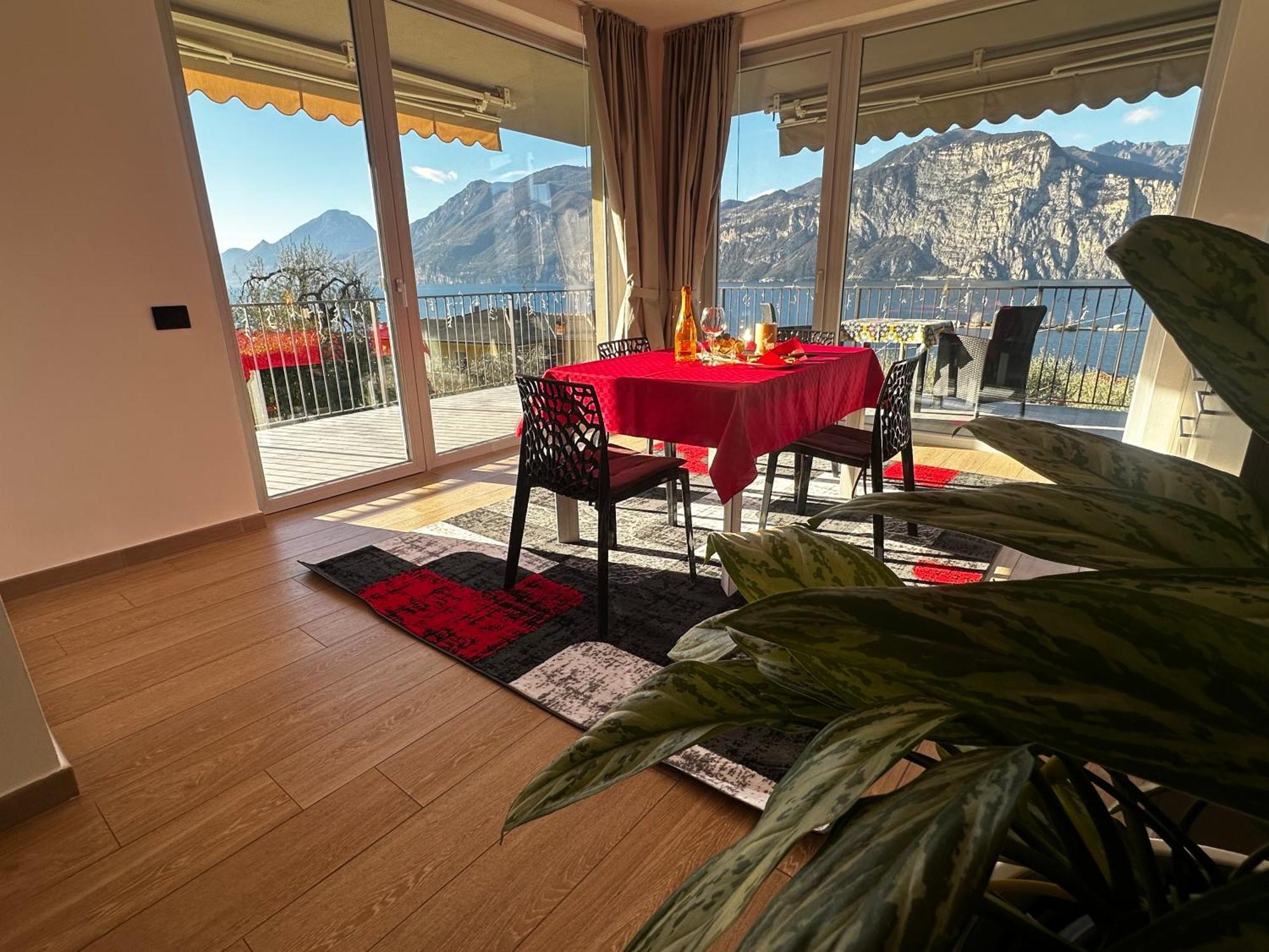 Villalvento Brenzone sul Garda Bagian luar foto