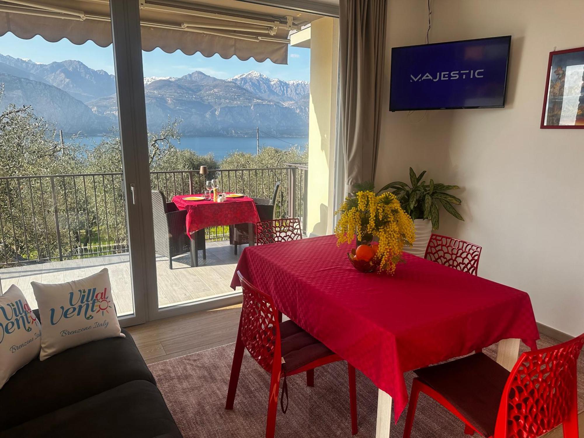 Villalvento Brenzone sul Garda Bagian luar foto