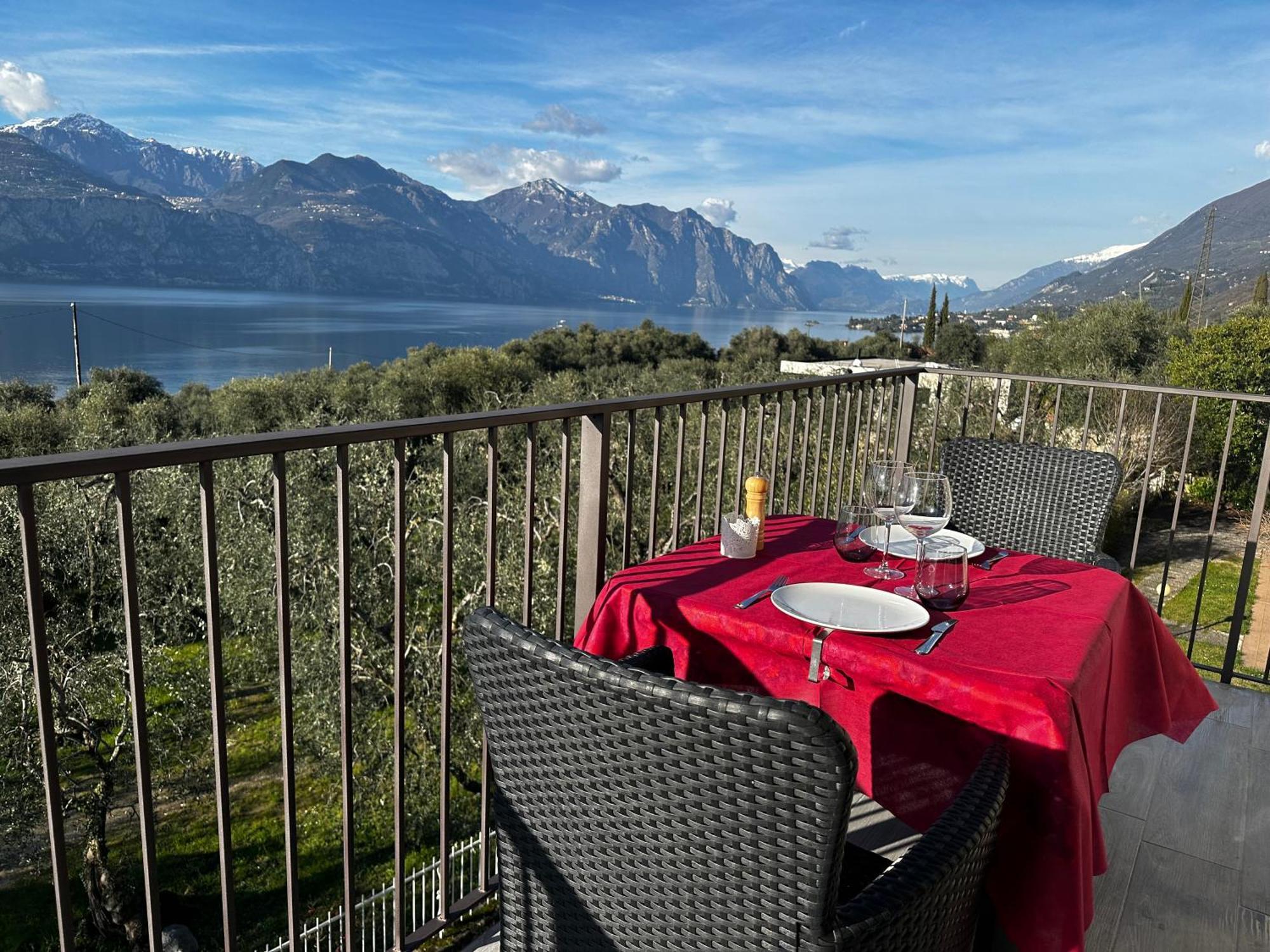 Villalvento Brenzone sul Garda Bagian luar foto
