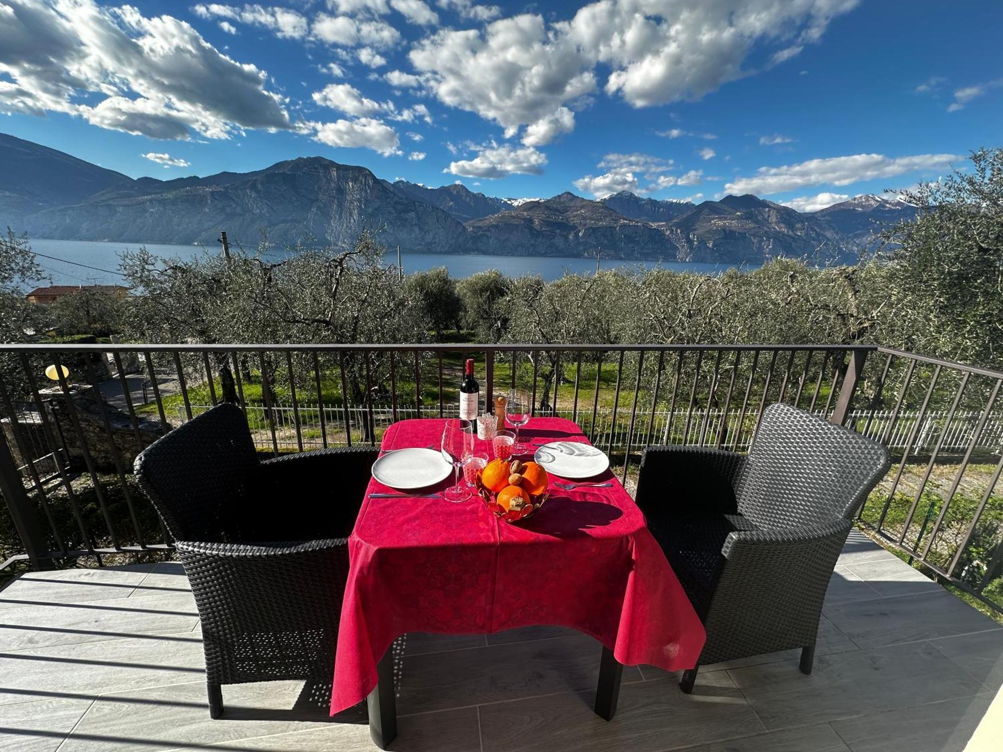 Villalvento Brenzone sul Garda Bagian luar foto