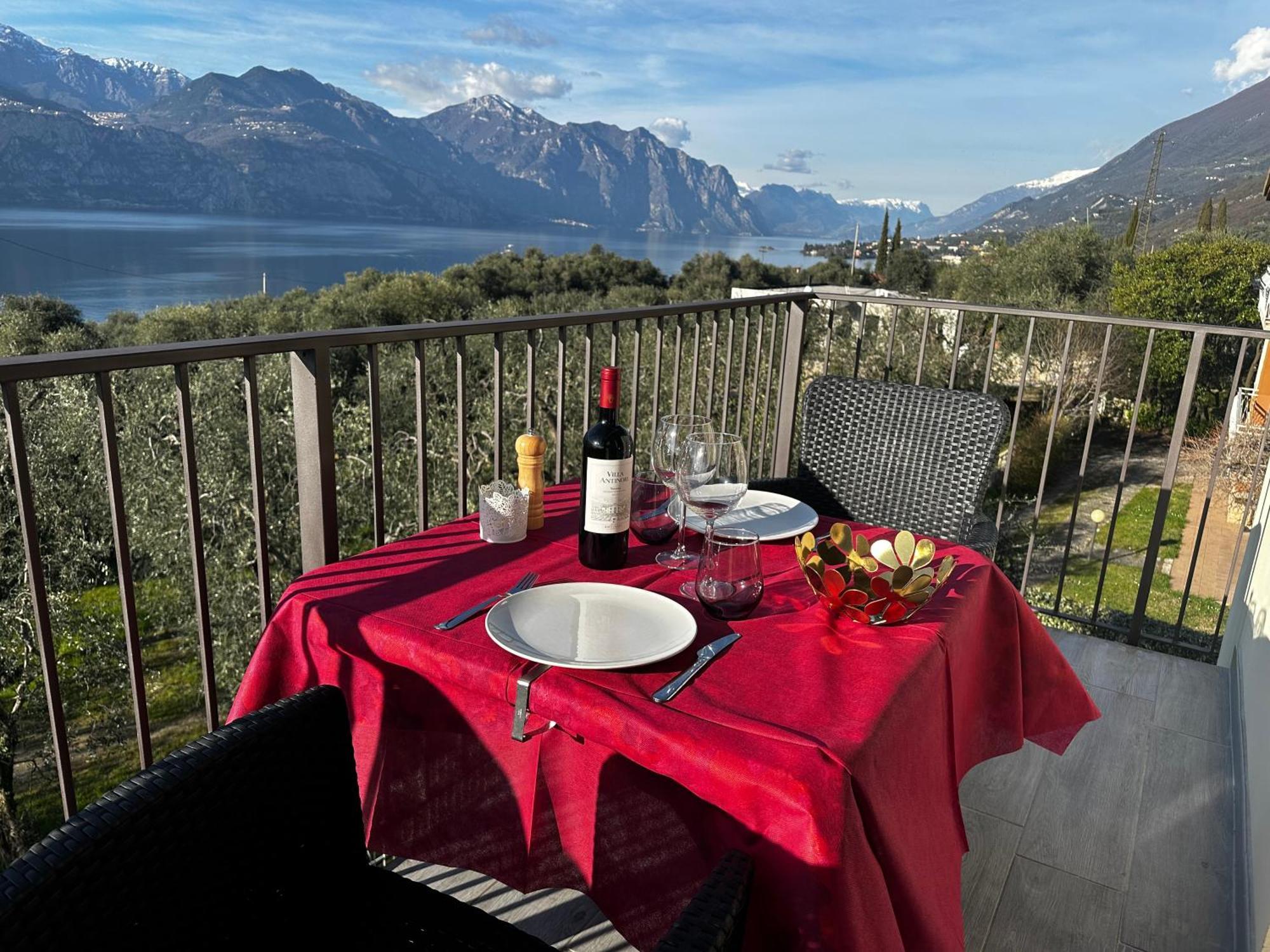 Villalvento Brenzone sul Garda Bagian luar foto