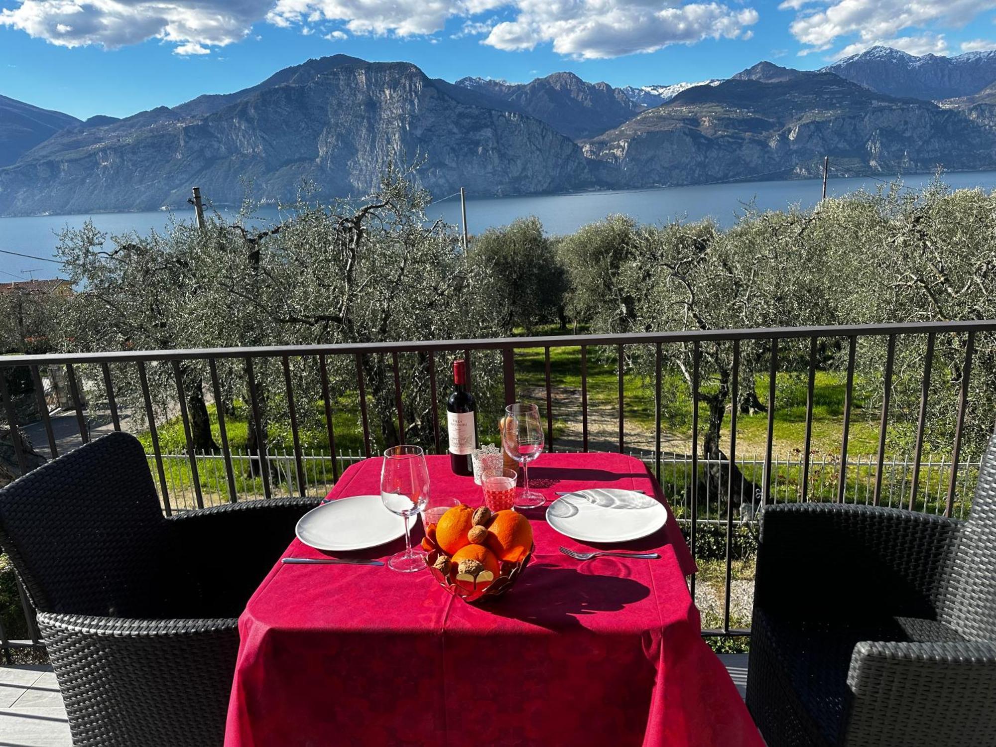 Villalvento Brenzone sul Garda Bagian luar foto
